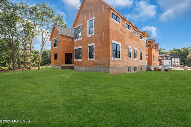 2 Lourdes Court, Farmingdale, NJ 07727