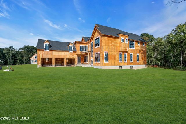 2 Lourdes Court, Farmingdale, NJ 07727