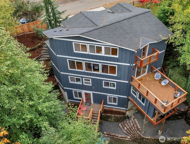 2708 NE 98th Street, Seattle, WA 98115