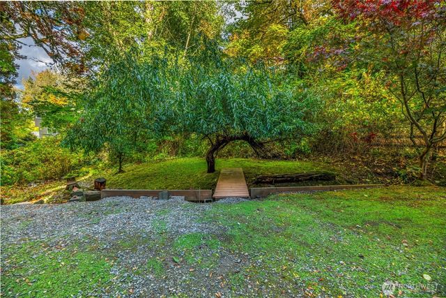 2708 NE 98th Street, Seattle, WA 98115