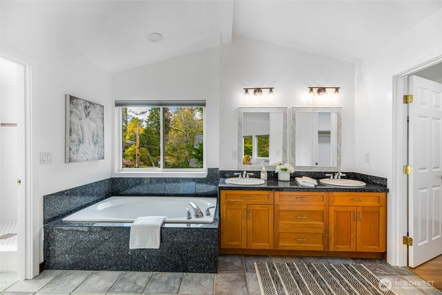 2708 NE 98th Street, Seattle, WA 98115