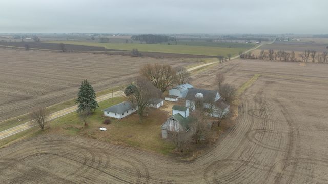 2610 S Klinger Road, Pecatonica, IL 61063