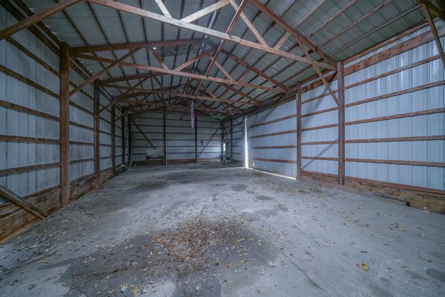 2610 S Klinger Road, Pecatonica, IL 61063