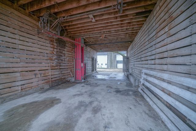 2610 S Klinger Road, Pecatonica, IL 61063