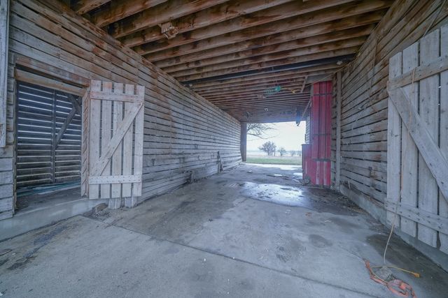 2610 S Klinger Road, Pecatonica, IL 61063