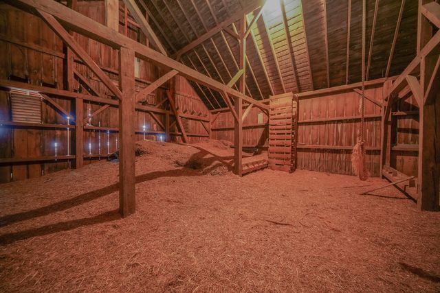 2610 S Klinger Road, Pecatonica, IL 61063