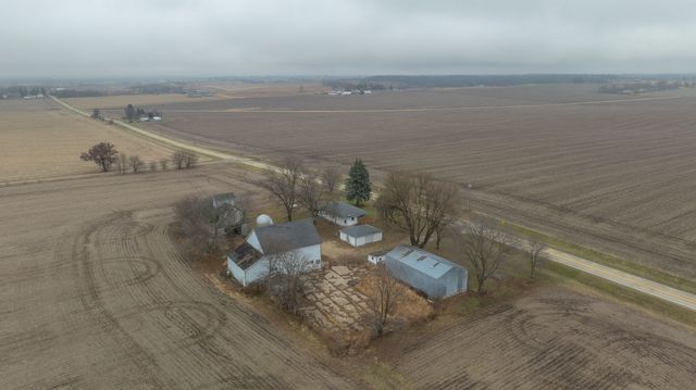 2610 S Klinger Road, Pecatonica, IL 61063