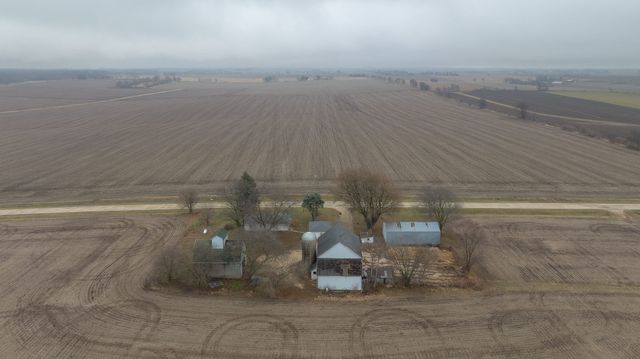 2610 S Klinger Road, Pecatonica, IL 61063