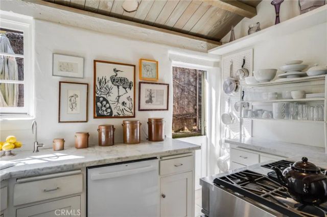 724 Poppy Avenue, Corona Del Mar, CA 92625