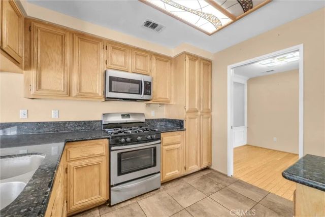 19121 Broken Bow, Riverside, CA 92508