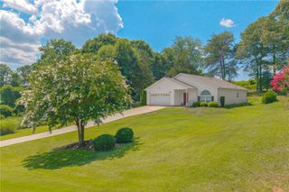 109 Golden Springs Lane, Liberty, SC 29657