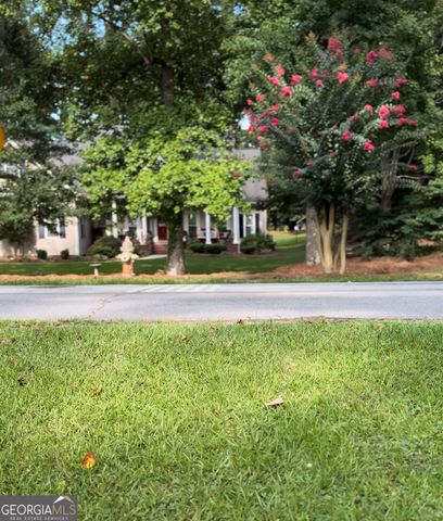 231 N Lakeshore Drive, Carrollton, GA 30117