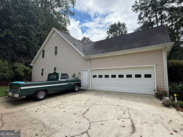 231 N Lakeshore Drive, Carrollton, GA 30117