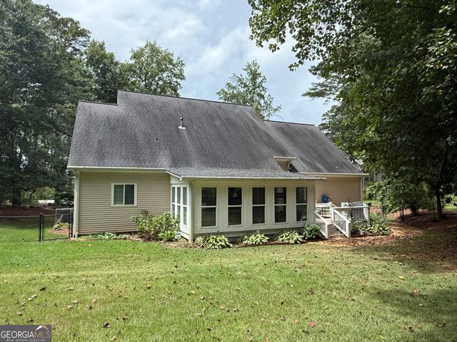 231 N Lakeshore Drive, Carrollton, GA 30117