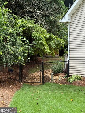 231 N Lakeshore Drive, Carrollton, GA 30117