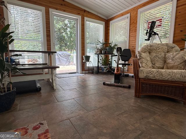 231 N Lakeshore Drive, Carrollton, GA 30117