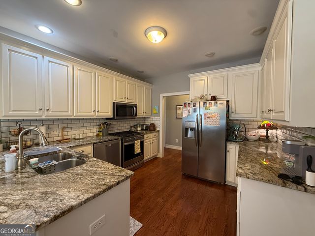 231 N Lakeshore Drive, Carrollton, GA 30117