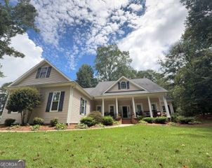 231 N Lakeshore Drive, Carrollton, GA 30117