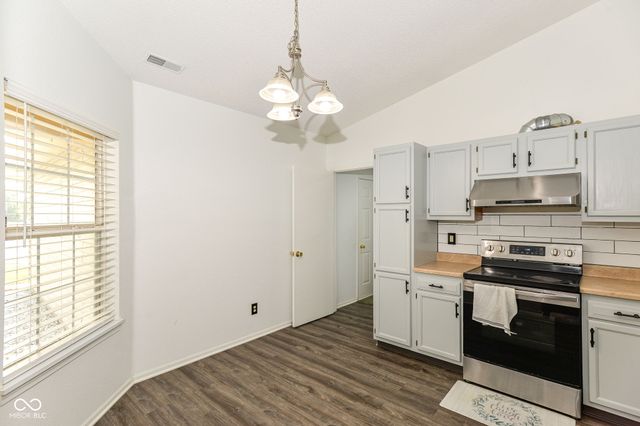 776 Alvey Court, Greenwood, IN 46143