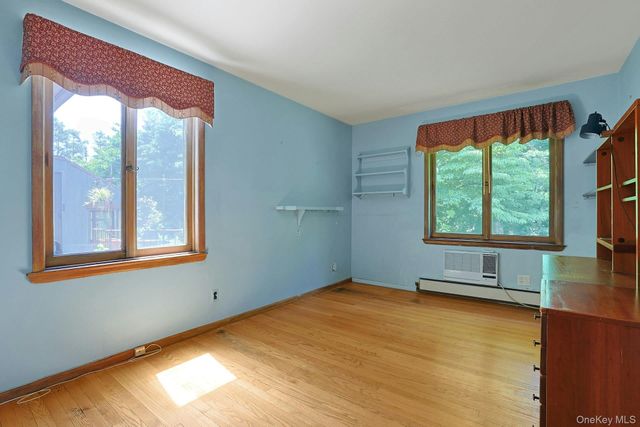 15 Grandview Lane, Thornwood, NY 10594