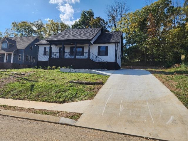 195 Scenic Ln, Hartsville, TN 37074