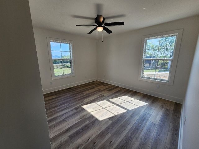 195 Scenic Ln, Hartsville, TN 37074