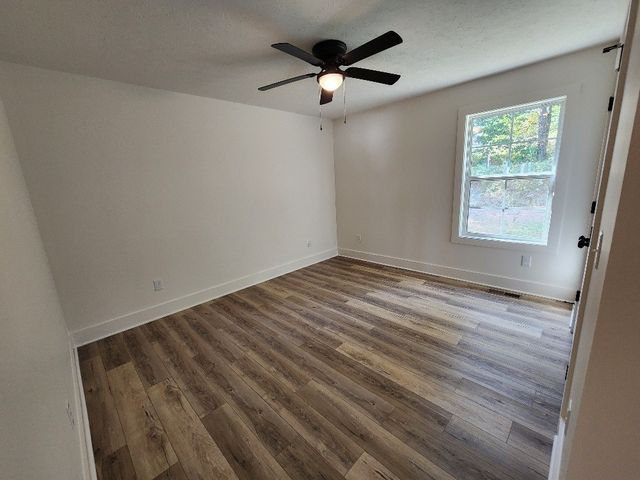 195 Scenic Ln, Hartsville, TN 37074