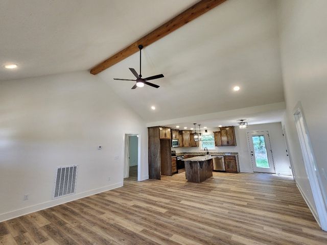 195 Scenic Ln, Hartsville, TN 37074