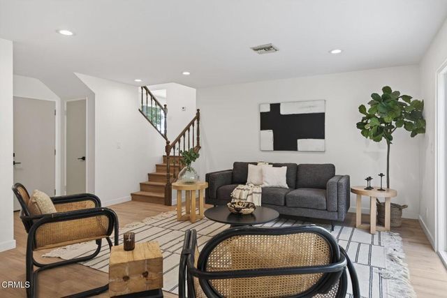 921 Calle Pinata, Thousand Oaks, CA 91320