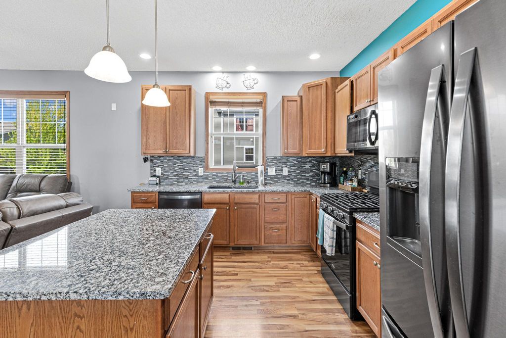 1802 Colonial Lane 1, Chanhassen, MN 55317 — photo 3