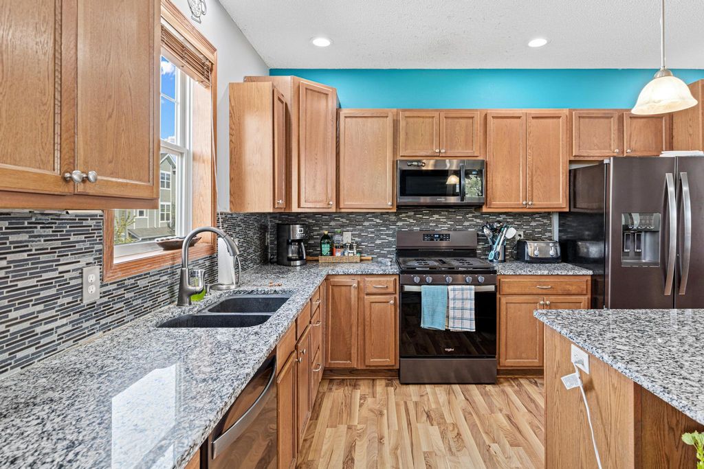 1802 Colonial Lane 1, Chanhassen, MN 55317 — photo 5