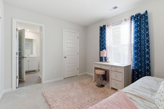137 Post Mill Drive, Summerville, SC 29485