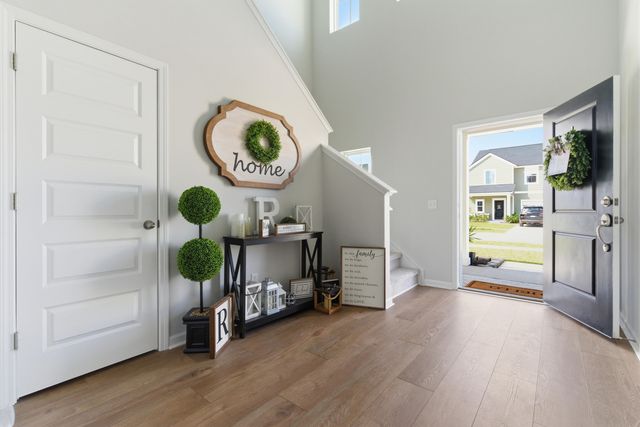 137 Post Mill Drive, Summerville, SC 29485