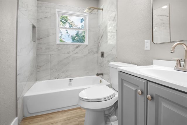 5624 S Hampshire Boulevard, Fort Worth, TX 76112