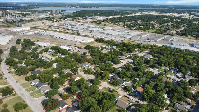 5624 S Hampshire Boulevard, Fort Worth, TX 76112