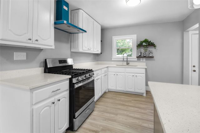 5624 S Hampshire Boulevard, Fort Worth, TX 76112