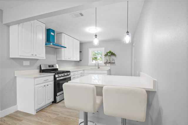 5624 S Hampshire Boulevard, Fort Worth, TX 76112