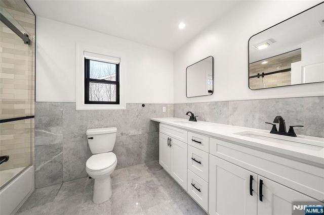 129 Rivervale Road, River Vale, NJ 07675