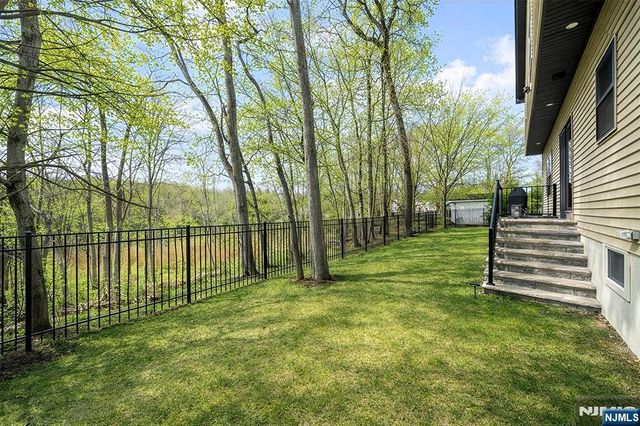 129 Rivervale Road, River Vale, NJ 07675