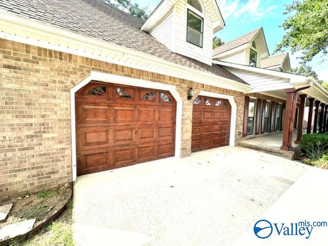 2321 Shelburne Avenue SW, Decatur, AL 35603