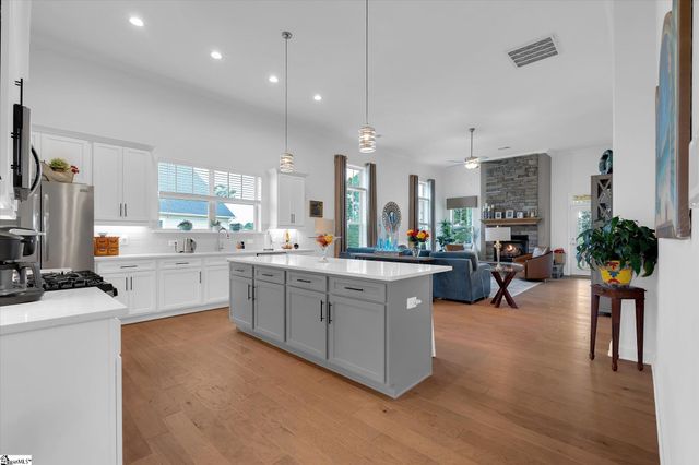 218 Montview Circle, Greenville, SC 29617