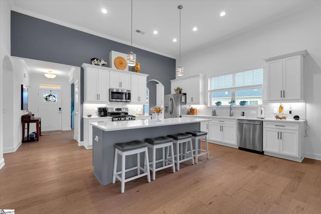 218 Montview Circle, Greenville, SC 29617