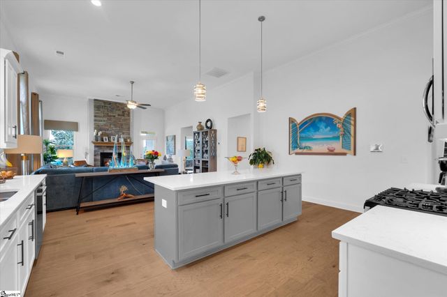 218 Montview Circle, Greenville, SC 29617