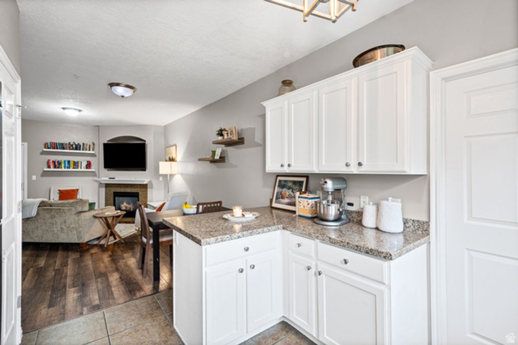 Image 11 of property listing at 180 W ALBION VILLAGE WAY #301, Sandy, UT 84070