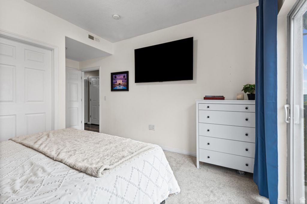 Image 13 of property listing at 180 W ALBION VILLAGE WAY #301, Sandy, UT 84070