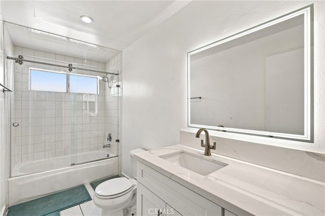 5354 Lindley Avenue 209, Encino, CA 91316