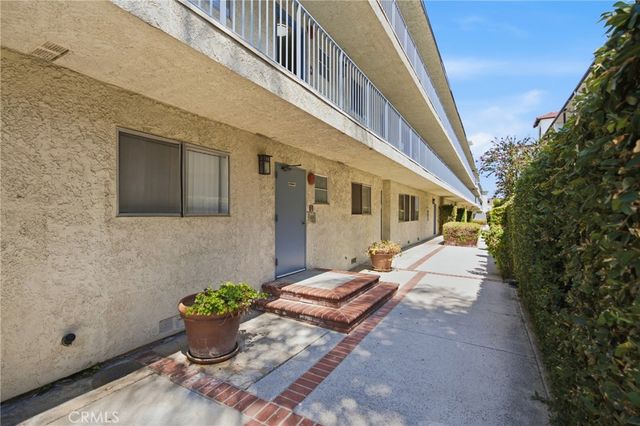5354 Lindley Avenue 209, Encino, CA 91316