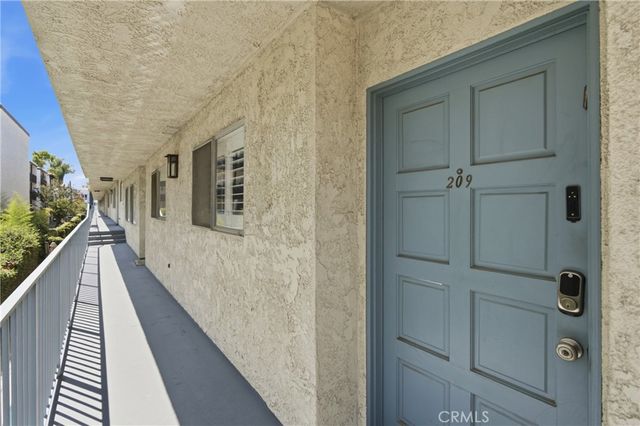 5354 Lindley Avenue 209, Encino, CA 91316