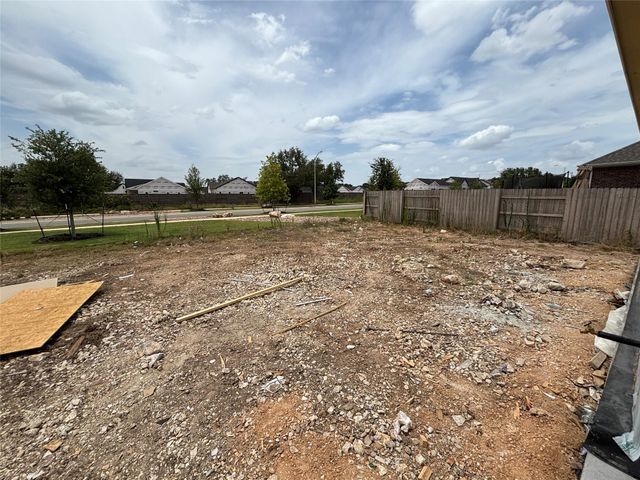 2005 Fannie RD, Georgetown, TX 78633