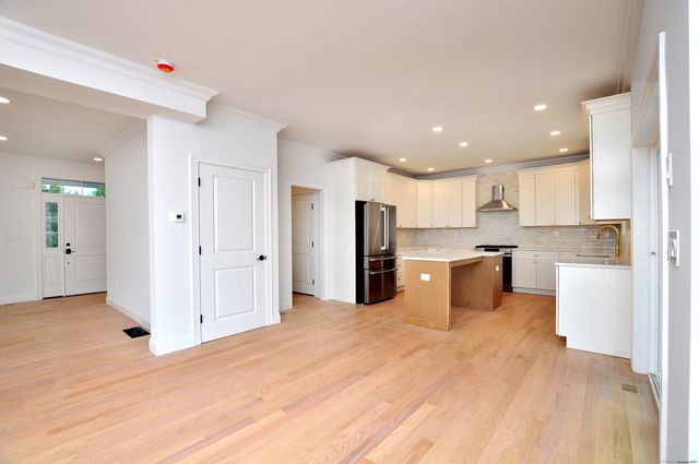 81 Club Drive, Berlin, CT 06037